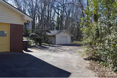 516 S Green Street, Statesville, NC 28677 - Photo 24