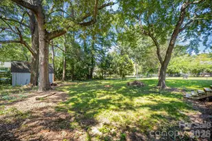 904 Timberlane Dr, Mount Holly, NC 28120 - Photo 2