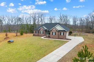 1468 Kinks Ln, Maiden, NC 28650 - Photo 4