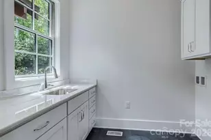 3434 Old Jonas Ridge Rd, Newland, NC 28657 - Photo 32