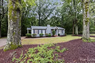 3109 Forest Lawn Dr, Matthews, NC 28104 - Photo 1