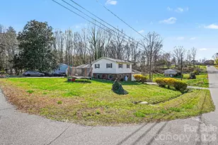 5069 W Piedmont Cir, Conover, NC 28613 - Photo 22