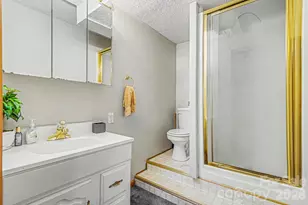 5069 W Piedmont Cir, Conover, NC 28613 - Photo 18