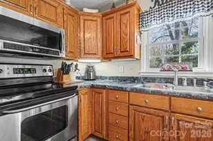 5069 W Piedmont Cir, Conover, NC 28613 - Photo 4