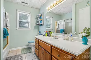 5069 W Piedmont Cir, Conover, NC 28613 - Photo 12