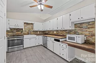 3545 Heather Ln, Gastonia, NC 28056 - Photo 2