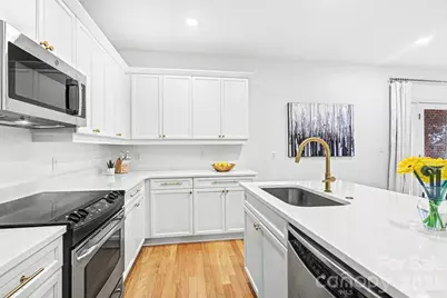 1829 Kenilworth Avenue #206B, Charlotte, NC 28203 - Photo 6