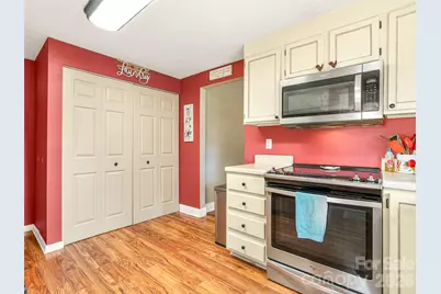 6 Nelson Road, Hendersonville, NC 28791 - Photo 10