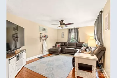 6 Nelson Road, Hendersonville, NC 28791 - Photo 4