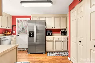 6 Nelson Rd, Hendersonville, NC 28791 - Photo 8