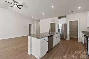 4132 Bolo Dr, Charlotte, NC 28215 - Photo 8