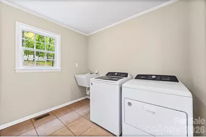 5590 W Liberty Hill Road W, York, SC 29745 - Photo 12