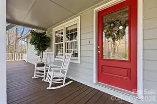 2614 Forest Lawn Dr, Matthews, NC 28104 - Photo 4