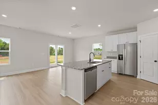 6733 Fairford Dr, Charlotte, NC 28215 - Photo 6