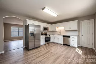 1337 Gallatin Ln, Hudson, NC 28638 - Photo 8