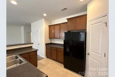 354 Cornielle Lane, Charlotte, NC 28216 - Photo 8