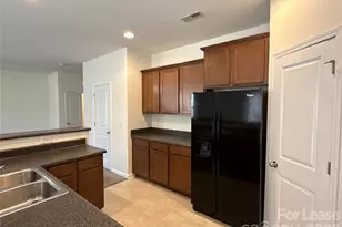 354 Cornielle Ln, Charlotte, NC 28216 - Photo 8