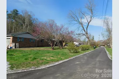 102 Jeff Street, Hendersonville, NC 28739 - Photo 4