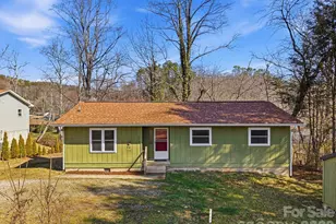 68 Palmer St, Brevard, NC 28712 - Photo 2