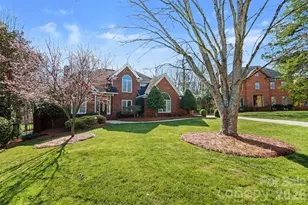 7724 Red Oak Ln, Charlotte, NC 28226 - Photo 2