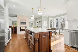 7724 Red Oak Ln, Charlotte, NC 28226 - Photo 8