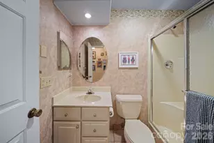 301 N Scarlet Oak Ln, Hendersonville, NC 28791 - Photo 22