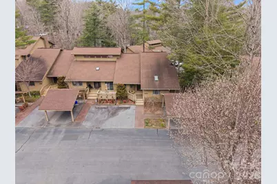 301 N Scarlet Oak Lane, Hendersonville, NC 28791 - Photo 2