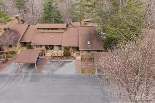 301 N Scarlet Oak Ln, Hendersonville, NC 28791 - Photo 2