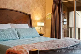 301 N Scarlet Oak Ln, Hendersonville, NC 28791 - Photo 8