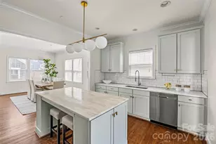 1558 Tippah Park Ct, Charlotte, NC 28205 - Photo 2