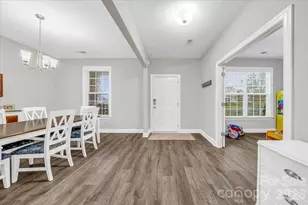 172 Caversham Dr, Mooresville, NC 28115 - Photo 2