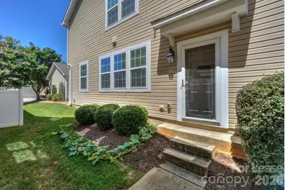 8273 Viewpoint Lane, Cornelius, NC 28031 - Photo 4