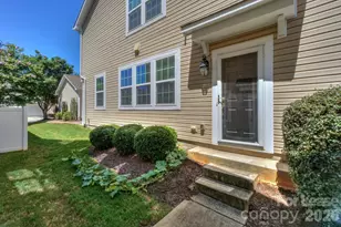 8273 Viewpoint Lane, Cornelius, NC 28031 - Photo 4