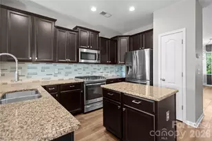 19002 Lake Breeze Dr, Cornelius, NC 28031 - Photo 24