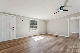 1012 Cherry Tree Ct, Bessemer City, NC 28016 - Photo 10