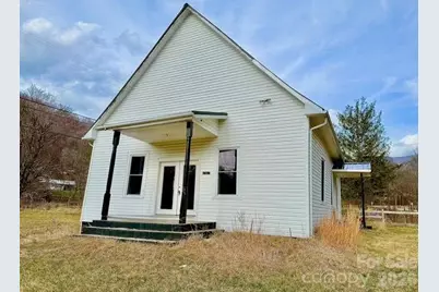 6367 Nc 261 Highway, Bakersville, NC 28705 - Photo 8