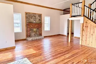 6367 Nc 261 Hwy, Bakersville, NC 28705 - Photo 14