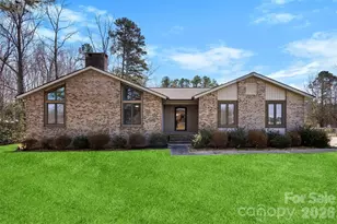 2010 Sprucewood St, Albemarle, NC 28001 - Photo 2