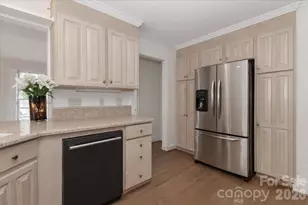 415 N Greenbriar Rd, Statesville, NC 28625 - Photo 14