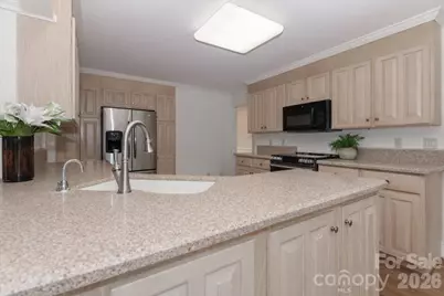 415 N Greenbriar Road, Statesville, NC 28625 - Photo 10