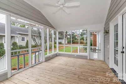 415 N Greenbriar Road, Statesville, NC 28625 - Photo 36