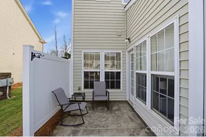4723 Forestridge Commons Drive, Charlotte, NC 28269 - Photo 22