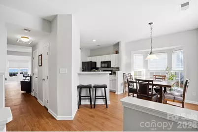 4723 Forestridge Commons Drive, Charlotte, NC 28269 - Photo 4