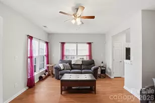 4723 Forestridge Commons Dr, Charlotte, NC 28269 - Photo 14