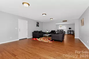 6238 King George Dr, Charlotte, NC 28213 - Photo 6