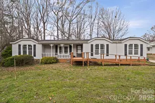 1015 Southwood Dr, Clover, SC 29710 - Photo 1