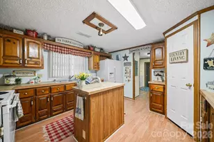 1015 Southwood Dr, Clover, SC 29710 - Photo 4