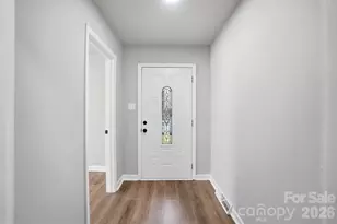 5236 Galway Dr, Charlotte, NC 28215 - Photo 6