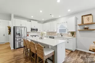 331 Ox Bow Cir, Mount Holly, NC 28120 - Photo 2