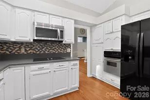 6300 Hawkwood Ln, Charlotte, NC 28277 - Photo 12